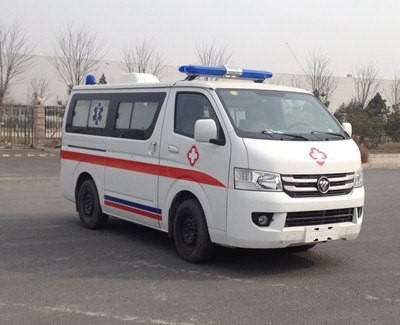 Vehículo de ambulancia de emergencia básico
